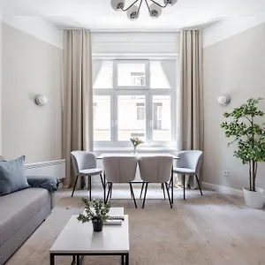 Apartmán A13, Budapešť